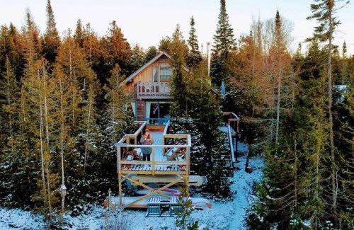 Northern Bruce Peninsula Casa | Blue Vista Tobermory Waterfront Cottage