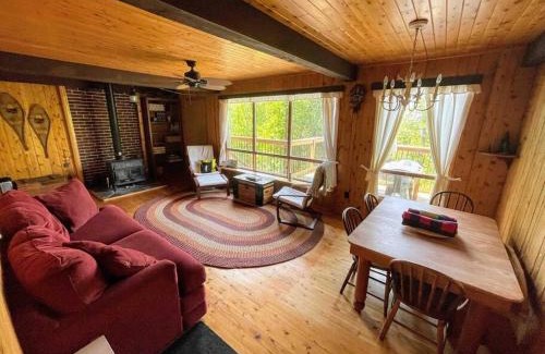 Northern Bruce Peninsula Casa | Blue Vista Tobermory Waterfront Cottage