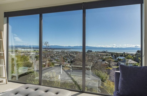 Tahunanui Casa | Blue Water Views - Modern, Sun-filled & Offers Fantastic Views over Tasman Bay.
