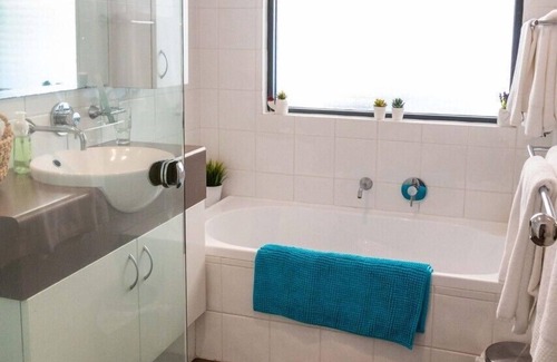 Duncraig Casa | Blue Water - Tu casa de "estilo Resort de lujo" en Perth Metro, cerca de la playa.