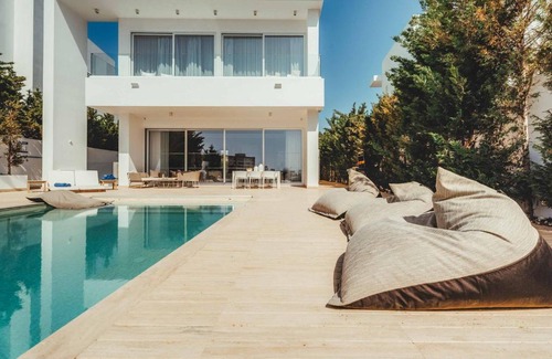 Pernera Villa | Blue Waves 3 Beachfront