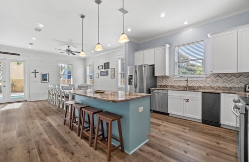 Frangista Beach Casa | ☀️ Blue Yonder | 6-Seat Golf Cart | Heated Pool* | Game Room | Free Deep Sea Fishing 🐟