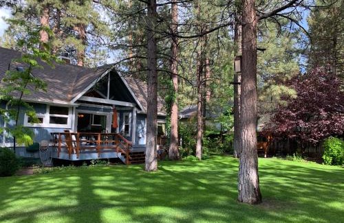 Winter Park Casa | BLUEBEARY PINES-PERFECT ESCAPE-PRIVATE HOT TUB-WALK to SKI SHUTTLES