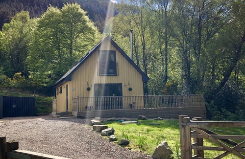 West Laroch Cabaña | Luxury Woodland Cottage nr Glencoe