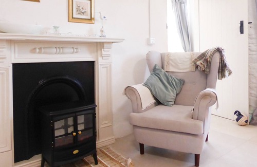 Kilmore Cabaña | BLUEBELL COTTAGE, family friendly in Kilmore Quay, County Wexford