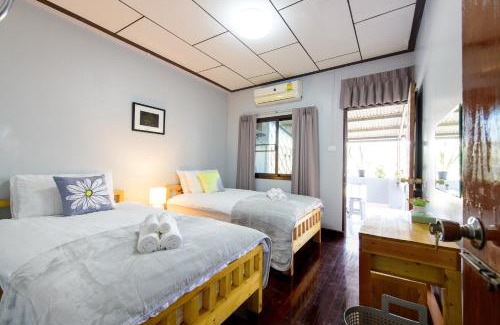 Hat Yai Casa | Bluebell House Hatyai - Cosy 3 bedrooms for 10 pax - 9 mins drive to Lee Grd