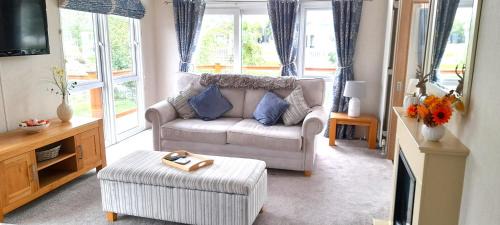 Skegness Complejo | Bluebell Luxury 2 Bedroom Lodge - a perfect couples retreat at Southview