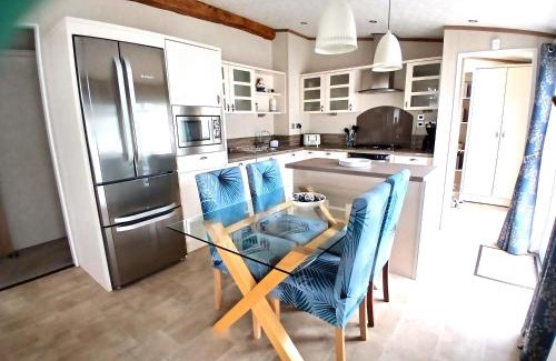 Skegness Complejo | Bluebell Luxury 2 Bedroom Lodge - a perfect couples retreat at Southview