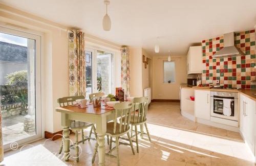 Weymouth Casa | Blueberry Cottage