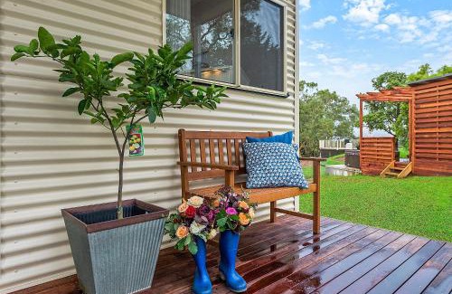 Kurrajong Casa | Blueberry Hills On Comleroy Farmstay - Self-Contained Cottages