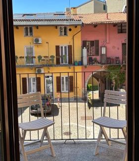 Luino Apartamento | Blueberry Villa - Historic Center