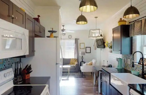 Lake Monticello Cabaña | Bluebird Cottage A: Near Charlottesville, Wineries: Firepit, Patio, Dogs OK