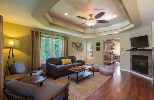 River West Casa | Bluebird Day - Cascadia Craftsman