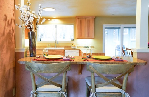 Old Farm District Casa | Bluebird Day - River Hawk