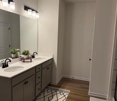 Calhoun Casa | Bluebird nest