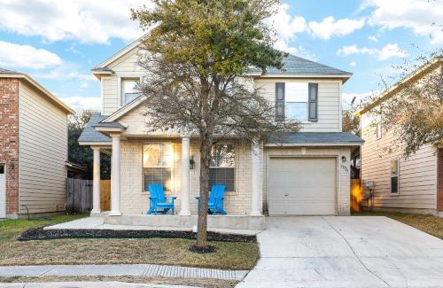 Wetmore Casa | Bluebonnet - A Birdy Vacation Rental