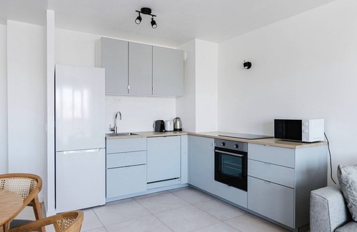 Levallois-Perret Apartamento | Blueground | Anatole-France, furnished & equipped