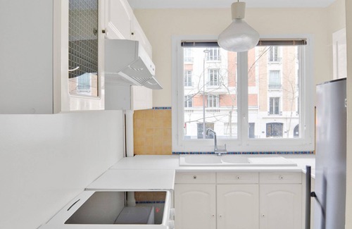 Auteuil Apartamento | Blueground | Auteuil, elevator & concierge