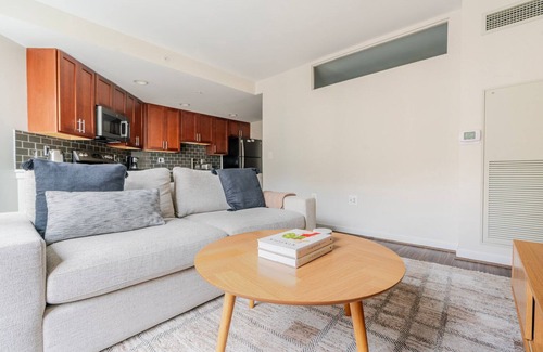 Ballston Apartamento | Blueground | Ballston, pool, nr Arlington Cemetery