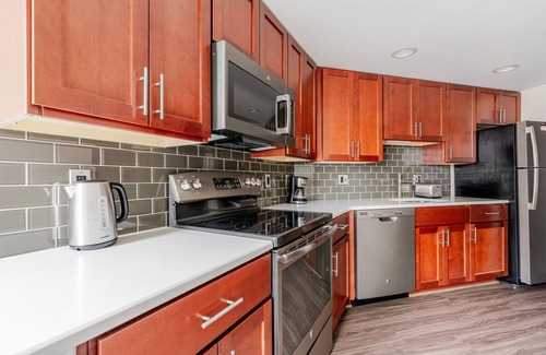 Ballston Apartamento | Blueground | Ballston, pool, nr Arlington Cemetery