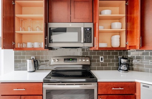 Ballston Apartamento | Blueground | Ballston, pool, nr Arlington Cemetery