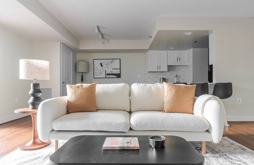 Ballston Apartamento | Blueground | Ballston, pool, nr Arlington Park