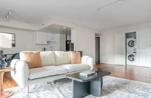 Ballston Apartamento | Blueground | Ballston, pool, nr Arlington Park