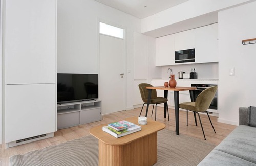 Benfica Apartamento | Blueground | Benfica, furnished, full kitchen