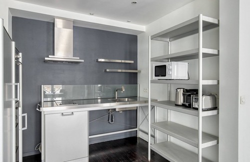 Champs-Elysees Apartamento | Blueground | Champs Elysées, furnished & equipped