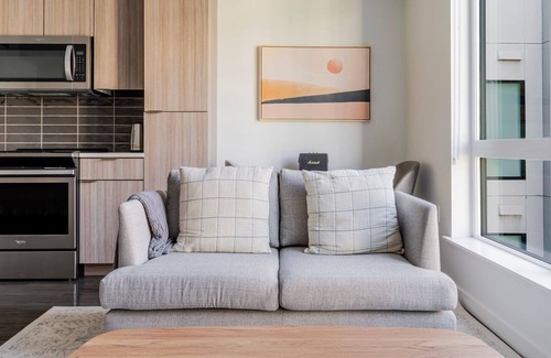 Downtown Oakland Apartamento | Blueground | Civic Center, view, nr Lake Merritt