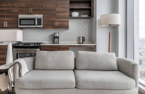 Civic Center Apartamento | Blueground | Civic Center, pool, nr Civic Center Plaza