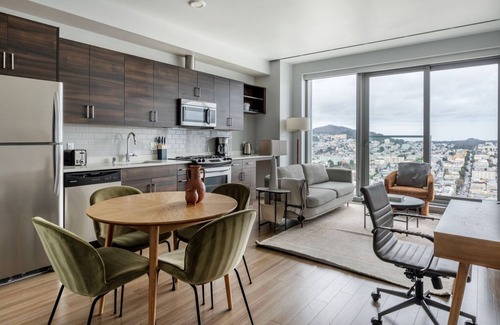Civic Center Apartamento | Blueground | Civic Center, pool, nr Civic Center Plaza