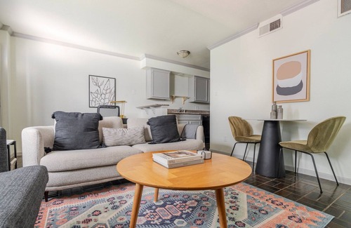 Waller Creek District Apartamento | Blueground | Downtown Austin, pool, nr Congress