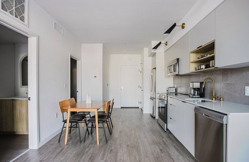 Sawtelle Apartamento | Blueground | Downtown, AC & w/d, nr Metro