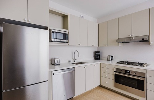 Chinatown Apartamento | Blueground | Downtown, elevator, nr parks
