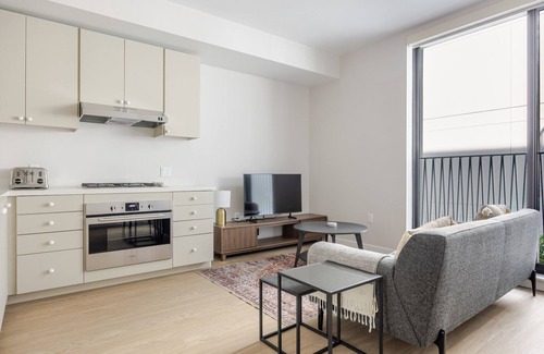 Chinatown Apartamento | Blueground | Downtown, elevator, nr parks