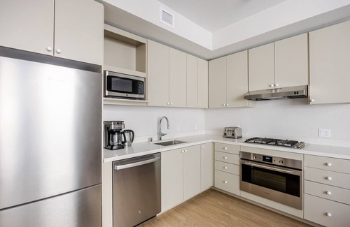 Chinatown Apartamento | Blueground | Downtown, elevator, nr parks
