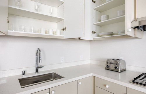 Chinatown Apartamento | Blueground | Downtown, elevator, nr parks