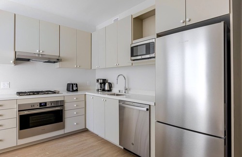 Chinatown Apartamento | Blueground | Downtown, elevator, nr parks
