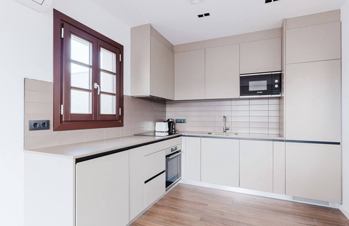El Born Casa | Blueground | El Born, AC & w/d, nr Ciutadella