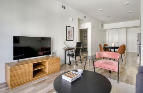 Hayward Apartamento | Blueground Hayward heated pool on-site dining SFO-1690