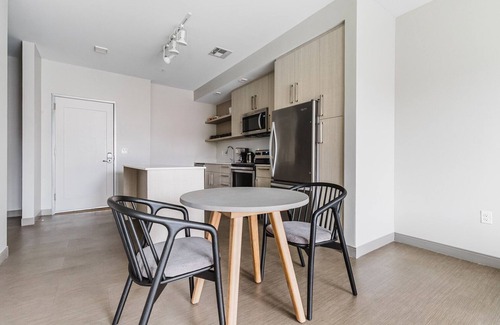 Jamaica Plain Apartamento | Blueground | Jamaica Plain, AC, gym, nr pond