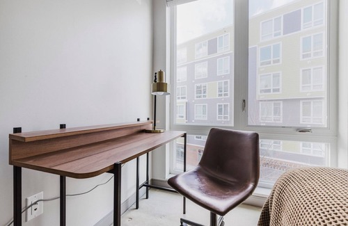 Forest Hills - Woodbourne Apartamento | Blueground | Jamaica Plain, AC, gym, nr pond