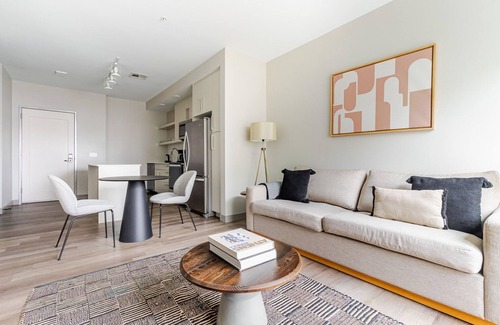 Jamaica Plain Apartamento | Blueground | Jamaica Plain, AC, gym, nr pond