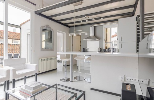 Barrio de La Latina Apartamento | Blueground | La Latina, AC & w/d, nr Retiro