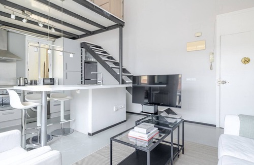 Barrio de La Latina Apartamento | Blueground | La Latina, AC & w/d, nr Retiro