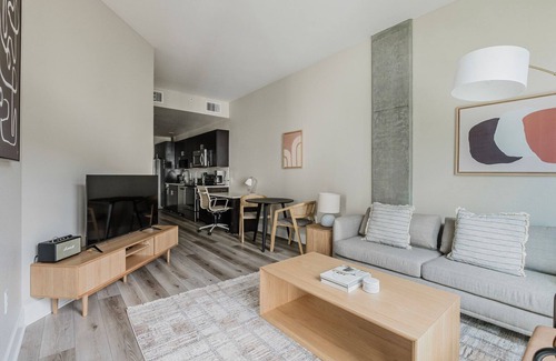 Mission Bay Apartamento | Blueground | Mission Bay, pool & w/d, nr museum