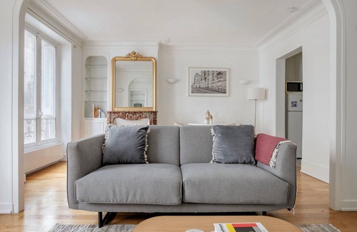 Montmartre Apartamento | Blueground | Montmartre, close to shops & cafes