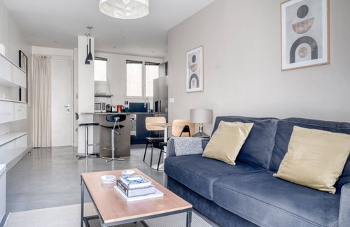 Quartier Sainte-Avoye Apartamento | Blueground | Montorgueil, balcony, nr Les Halles