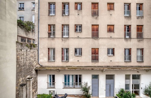Saint-Vincent-de-Paul Apartamento | Blueground | Pigalle, near shops